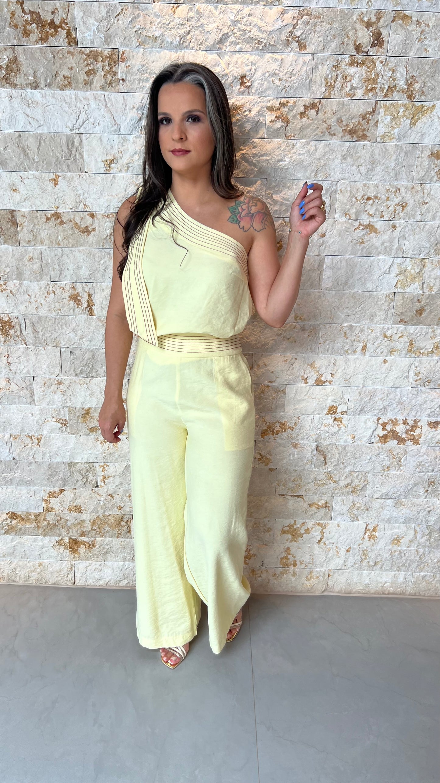 Conjunto Calça e Blusa Ombro Só JEN- Amarelo 5891