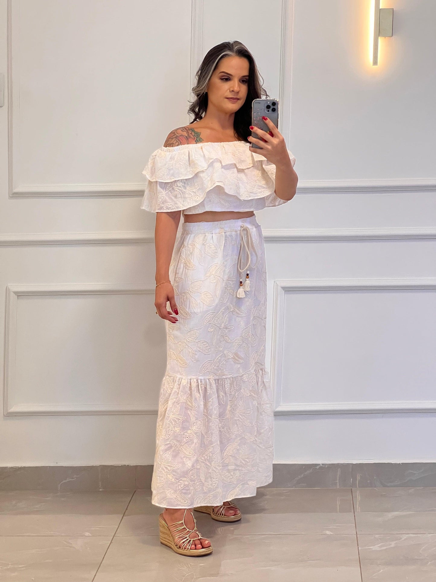 Conjunto Ombro a Ombro Bordado Saia e Cropped - Off/ Branco 4927