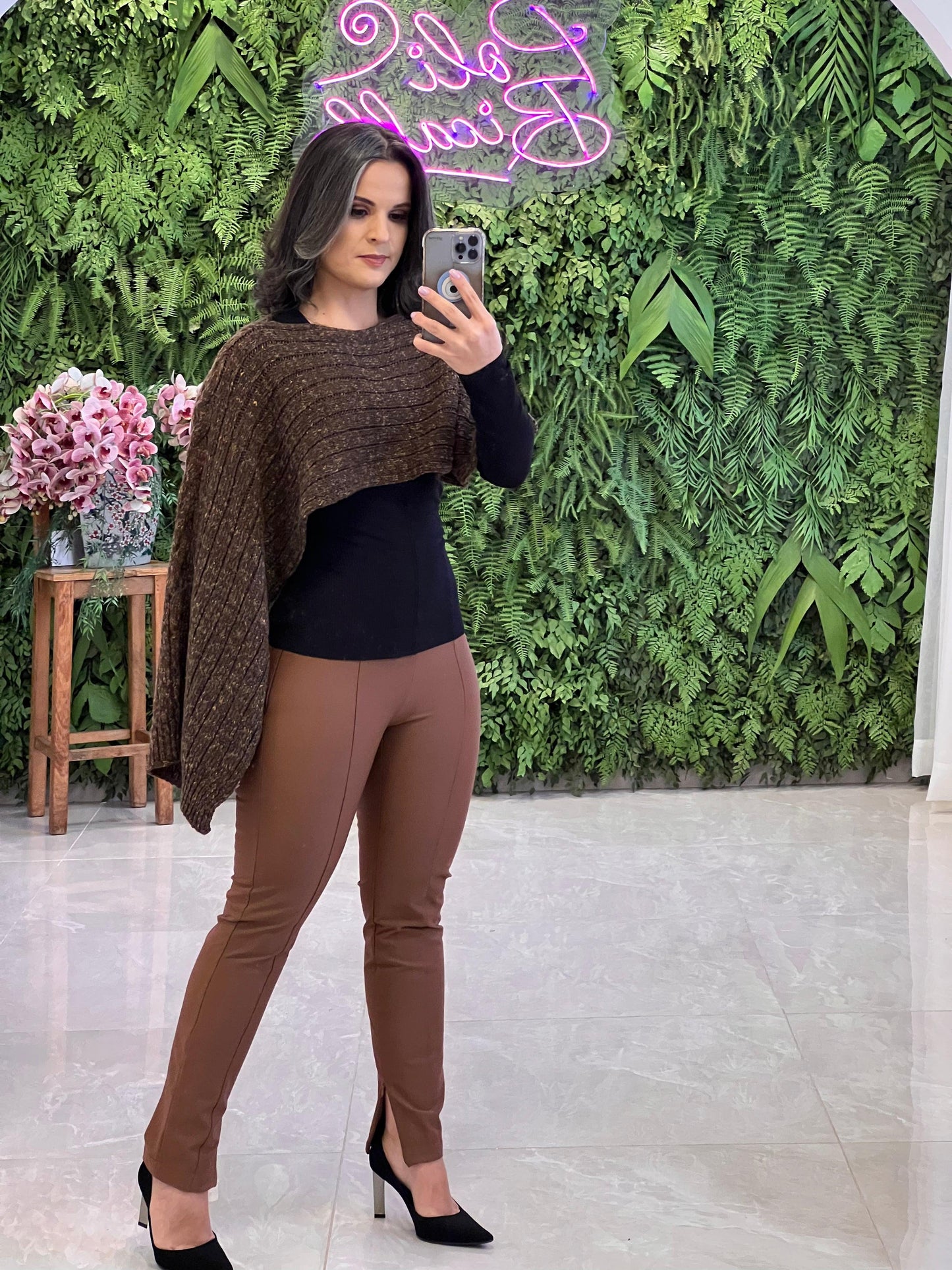 Shawl Tricot Two Ways - Brown