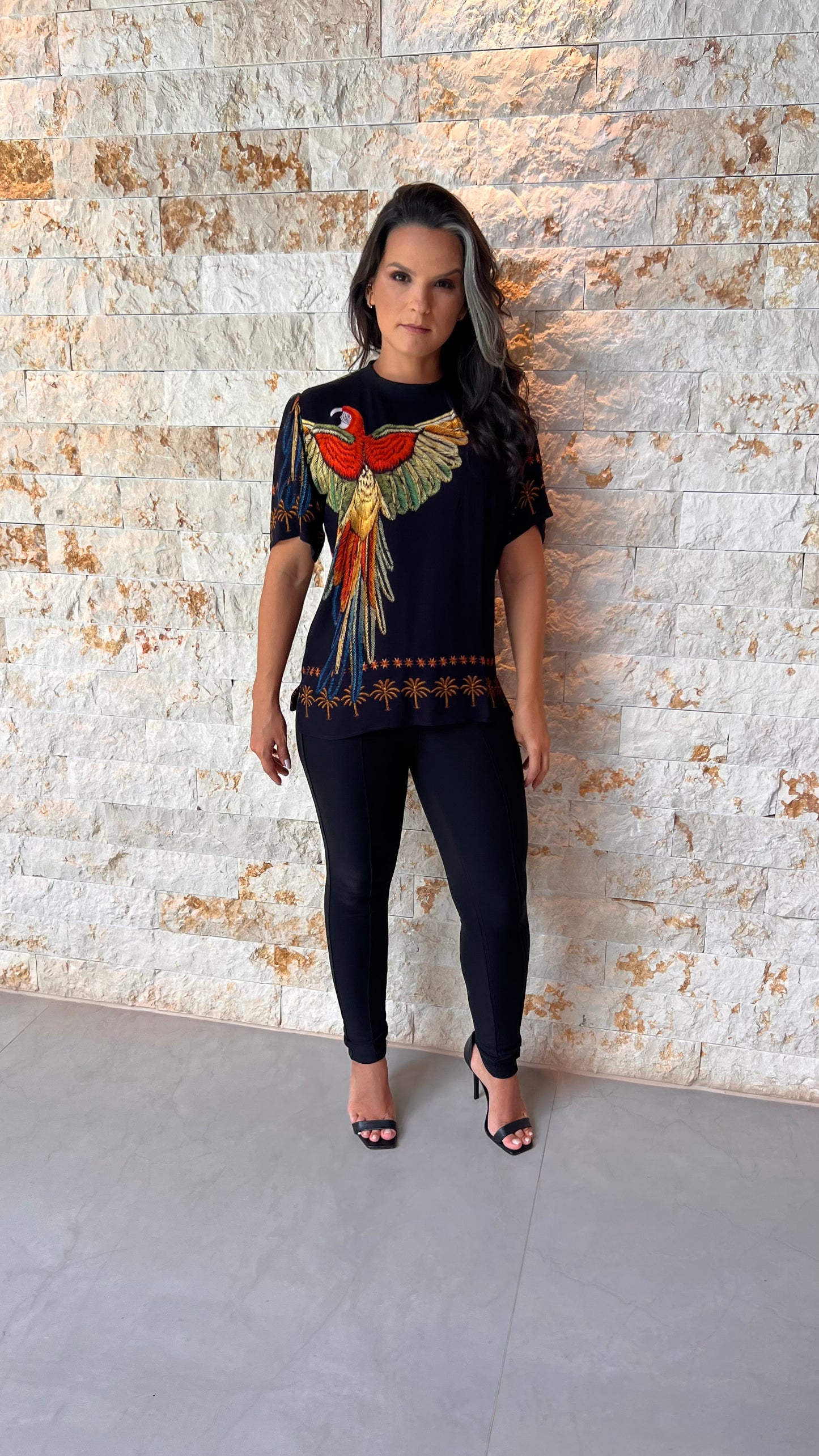 Blusa Arara Laranja Tropical ARTE-  Branco Estampado 5570