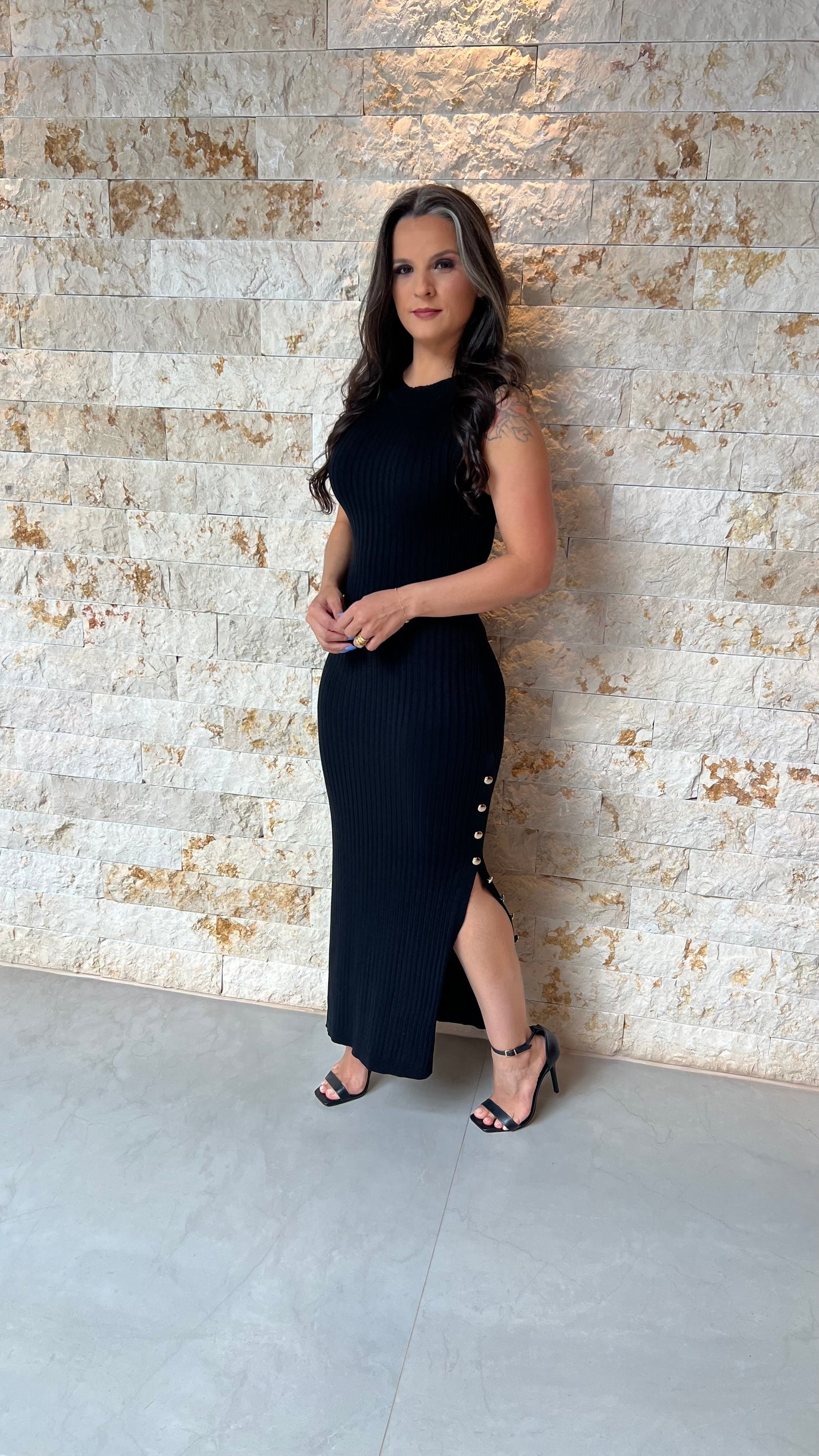 Vestido Midi Fenda Botões POLI- Preto 5895