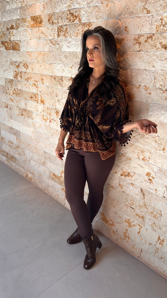 Blusa Bata Fundo Preto ARTE- Estampado 5708