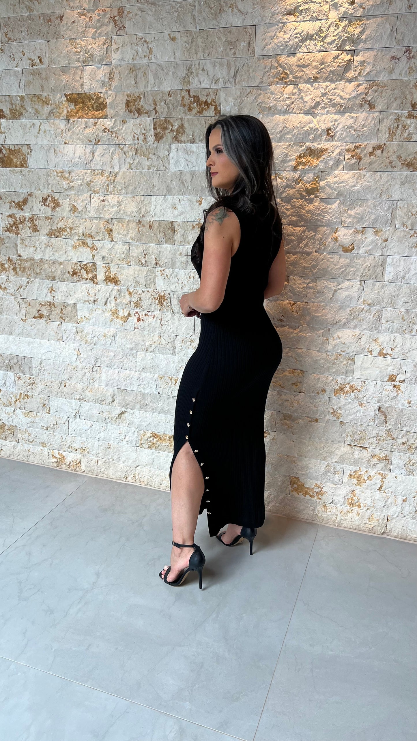 Vestido Midi Fenda Botões POLI- Preto 5895