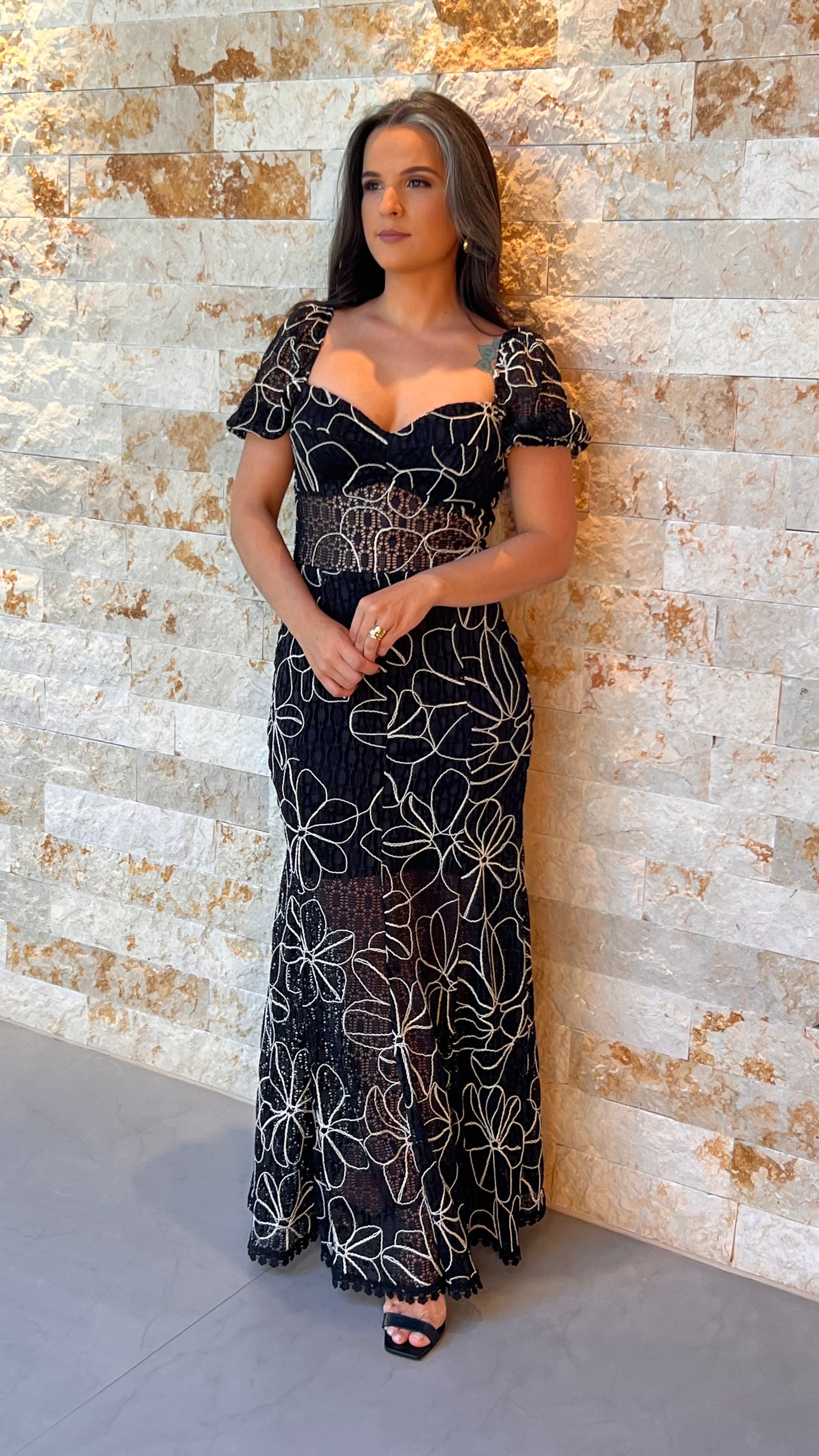 Vestido Longuete Bordado Floral Limon - Preto 5321