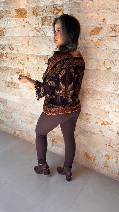Blusa Bata Fundo Preto ARTE- Estampado 5708