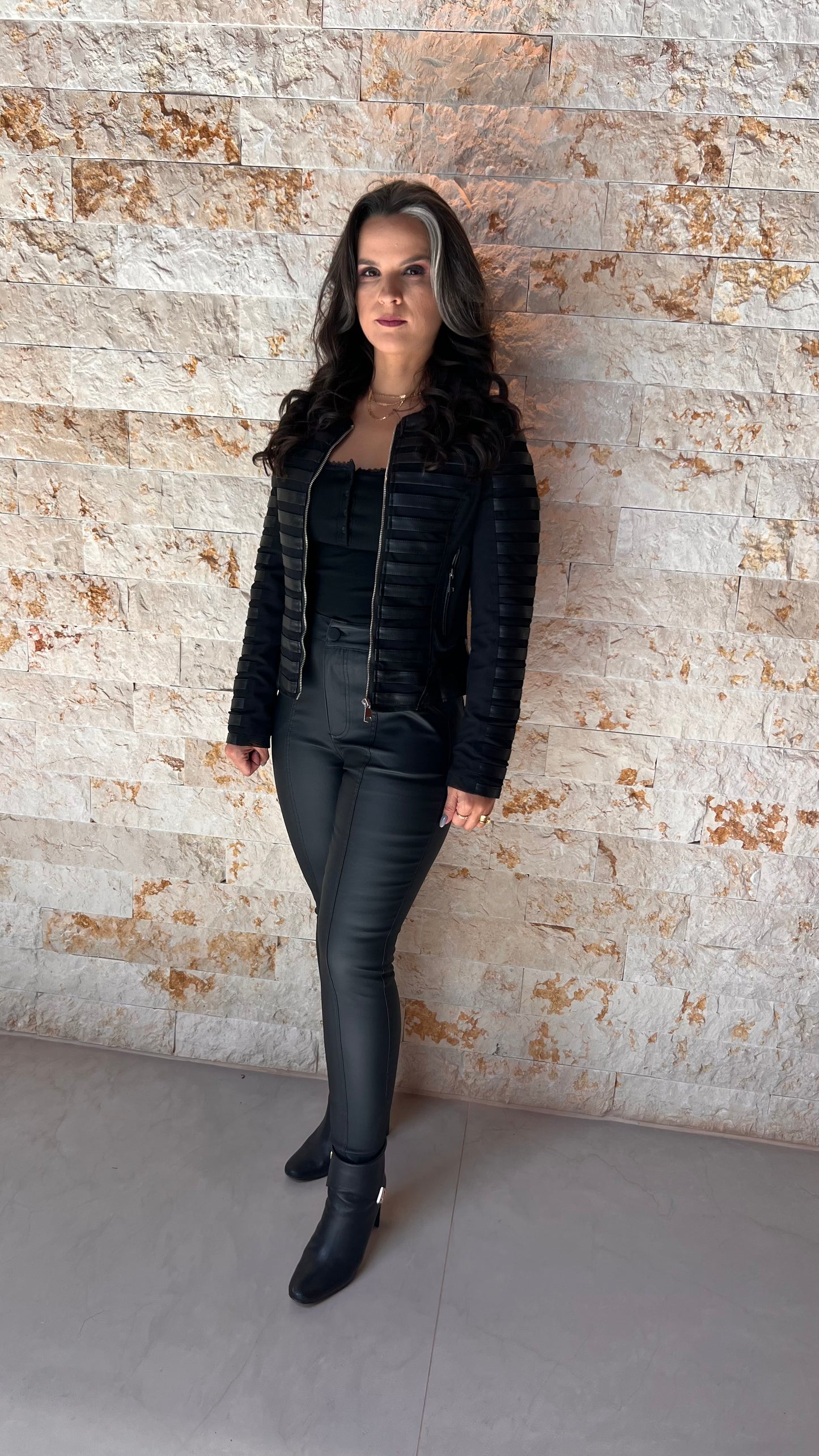 Jaqueta Couro Tiras - Preto 3413